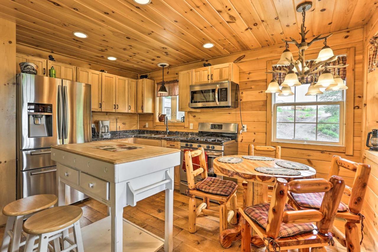 Holiday home Charming With Porch And Valley Views! *