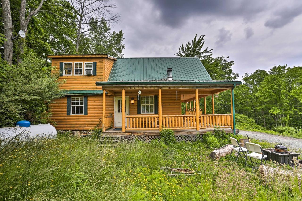 Charming With Porch And Valley Views!