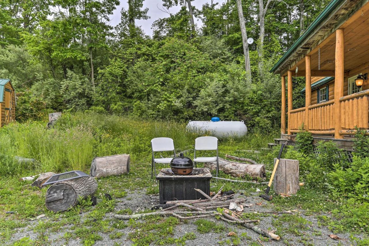 Charming With Porch And Valley Views!