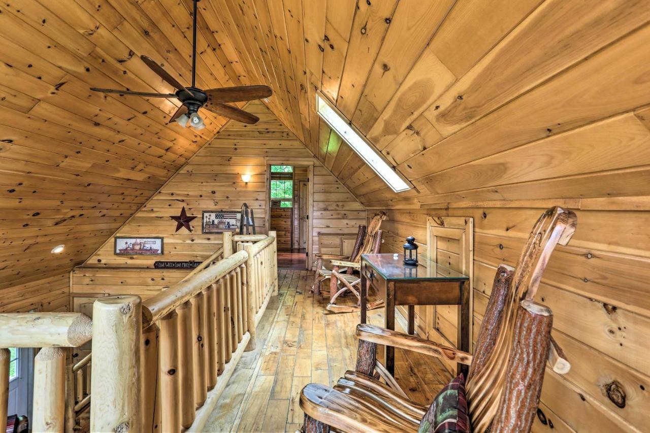 Charming With Porch And Valley Views! Holiday home *